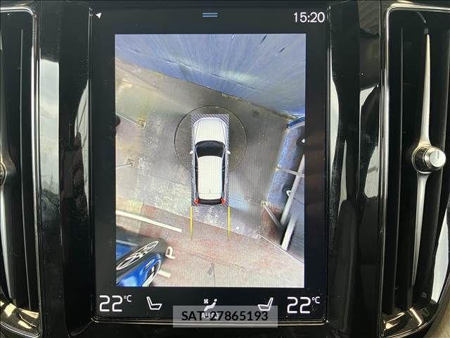 Volvo XC60 2021-03 7061287-15