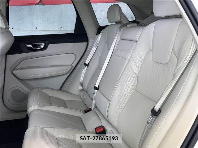 Volvo XC60 2021-03 7061287-3