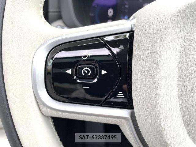 Volvo XC60 2022-07 7061284-11