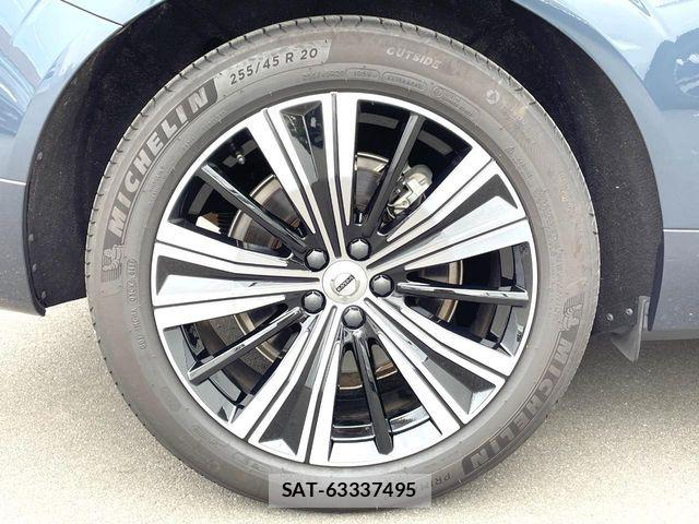 Volvo XC60 2022-07 7061284-15