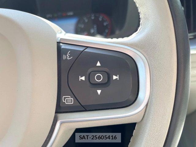 Volvo XC60 2021-07 7061290-10
