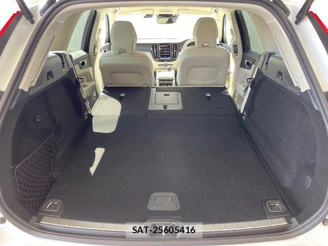 Volvo XC60 2021-07 7061290-15