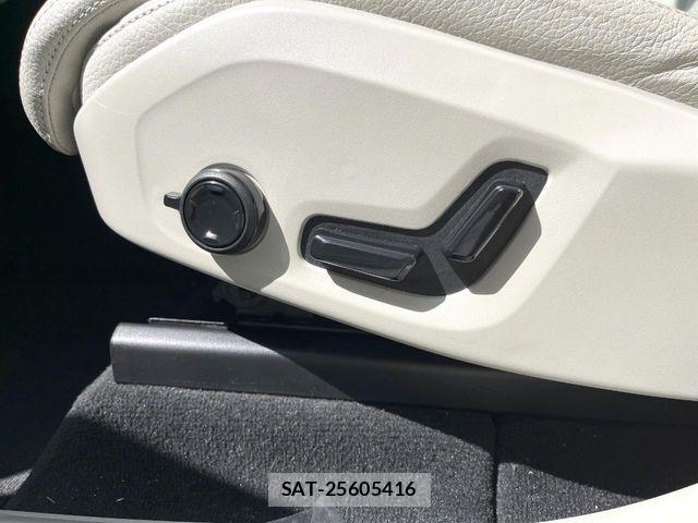 Volvo XC60 2021-07 7061290-7