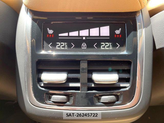 Volvo XC60 2023-10 7061285-16
