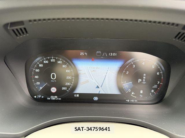 Volvo XC60 2021-03 7061288-10