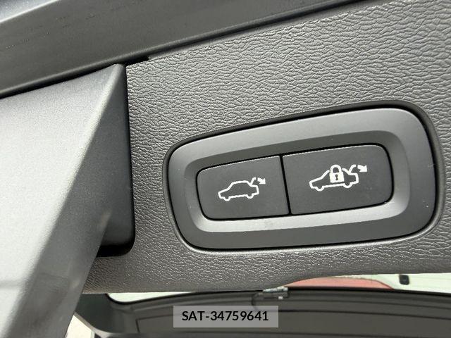 Volvo XC60 2021-03 7061288-14