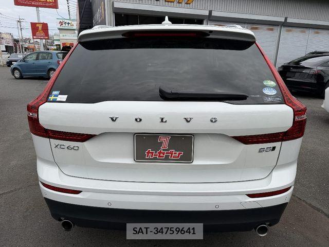 Volvo XC60 2021-03 7061288-24