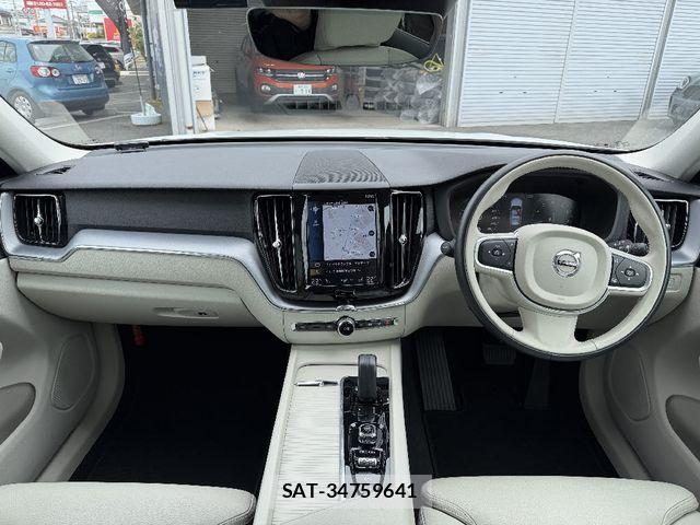 Volvo XC60 2021-03 7061288-2