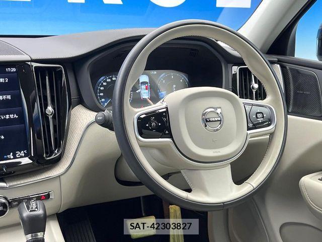 Volvo XC60 2019-09 7061289-10