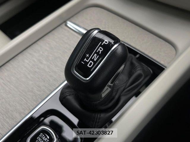 Volvo XC60 2019-09 7061289-11