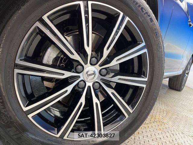 Volvo XC60 2019-09 7061289-14