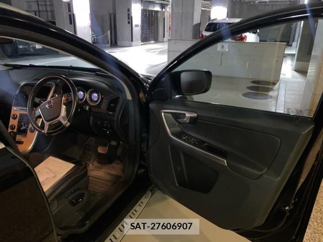 Volvo XC60 2011-06 7061291-15
