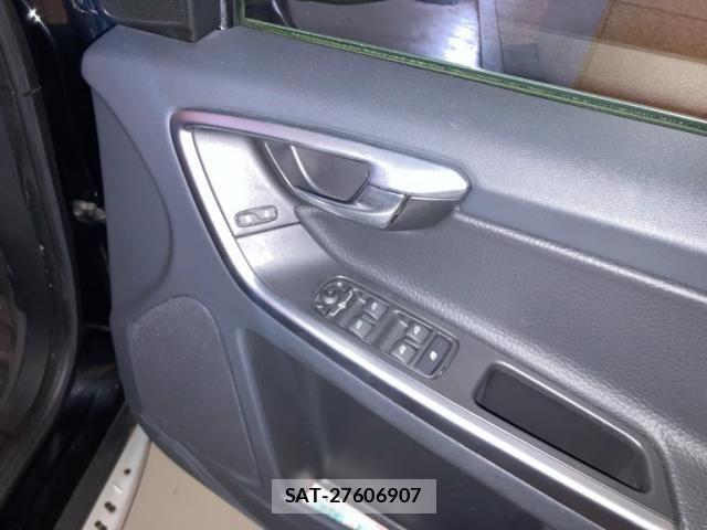 Volvo XC60 2011-06 7061291-16