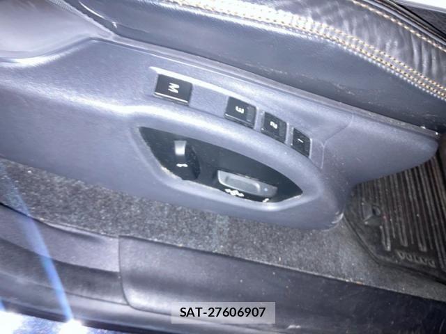 Volvo XC60 2011-06 7061291-17