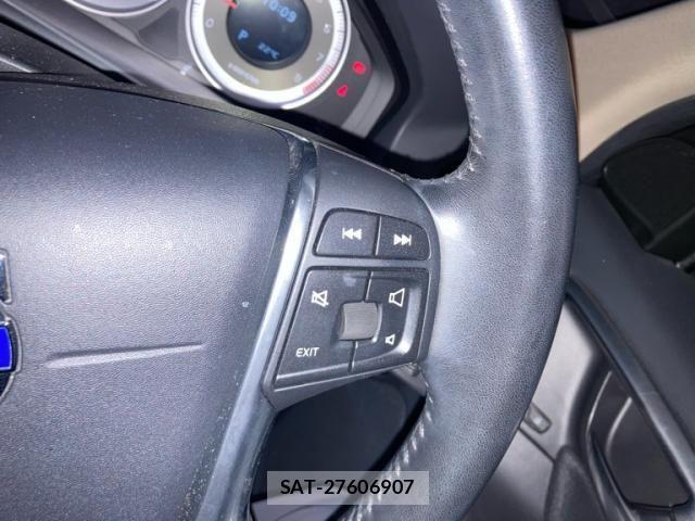 Volvo XC60 2011-06 7061291-21