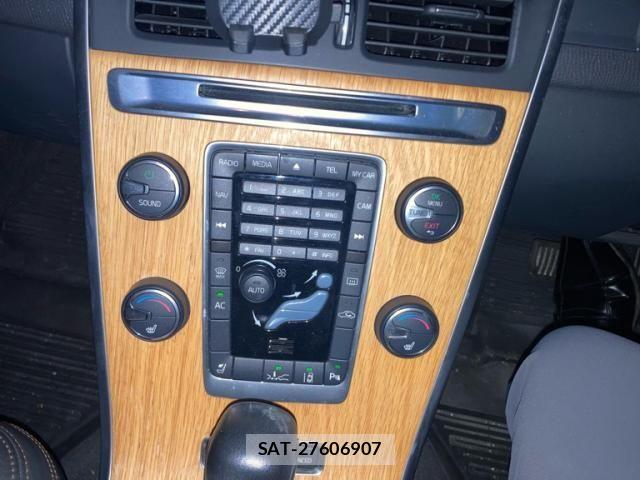 Volvo XC60 2011-06 7061291-25