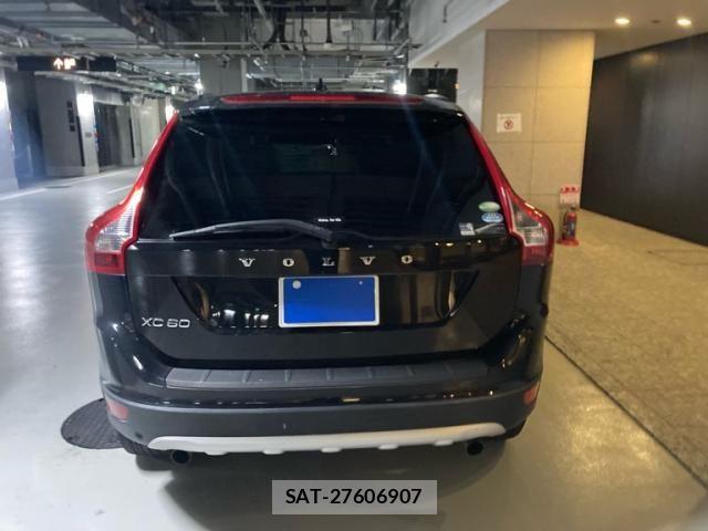 Volvo XC60 2011-06 7061291-4