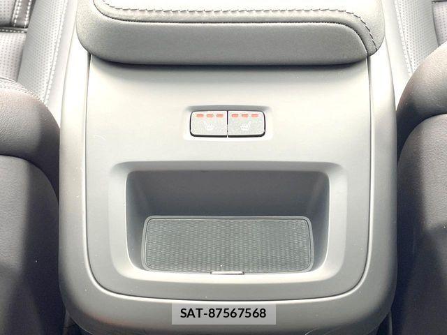 Volvo XC60 2025-06 7061280-11