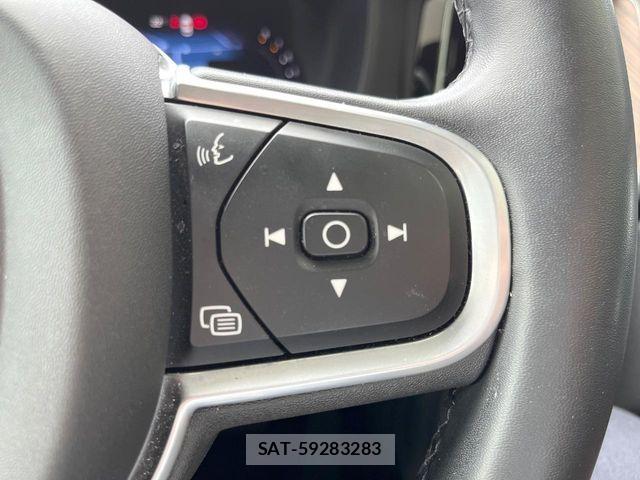 Volvo XC60 2021-12 7061286-10