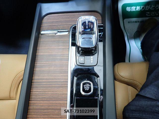 Volvo XC60 2021-11 7226832-15