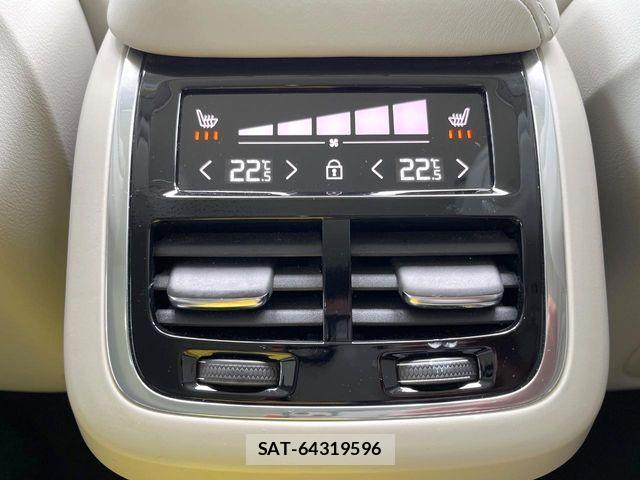 Volvo XC60 2017-10 7226820-17