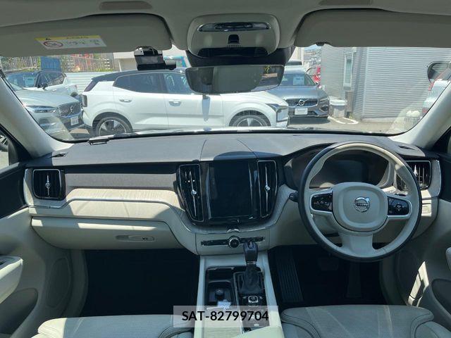 Volvo XC60 2018-04 7226822-1