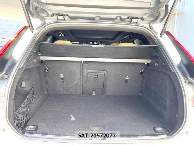 Volvo XC60 2022-08 7226827-13