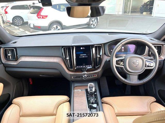 Volvo XC60 2022-08 7226827-1