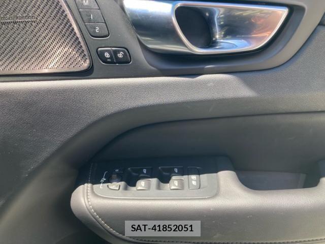 Volvo XC60 2022-09 7226828-13