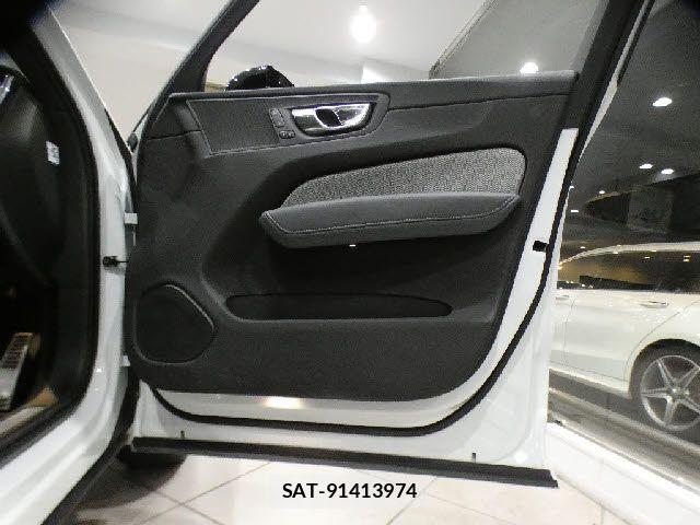 Volvo XC60 2019-12 7226825-22