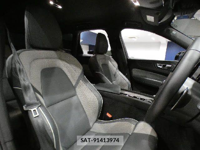 Volvo XC60 2019-12 7226825-24