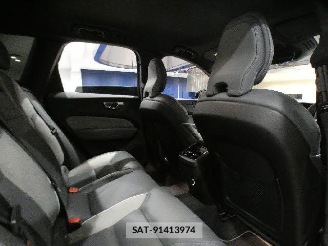 Volvo XC60 2019-12 7226825-27