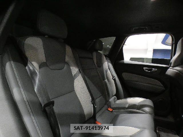 Volvo XC60 2019-12 7226825-28