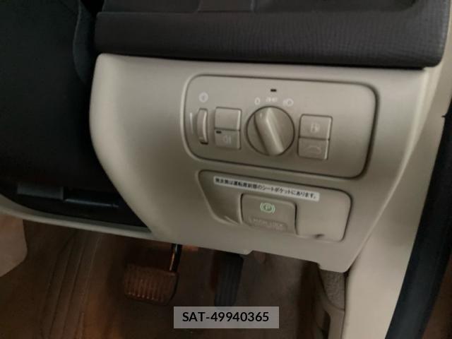 Volvo XC60 2011-08 7226823-17