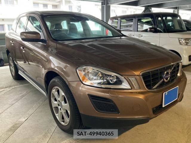 Volvo XC60 2011-08 7226823-1