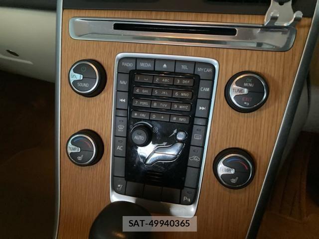 Volvo XC60 2011-08 7226823-20