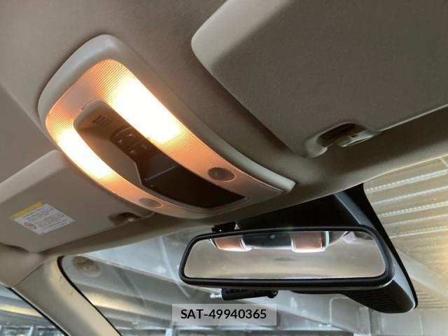 Volvo XC60 2011-08 7226823-21