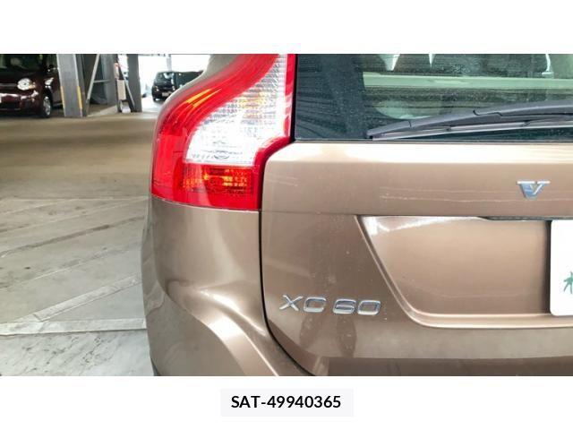 Volvo XC60 2011-08 7226823-25