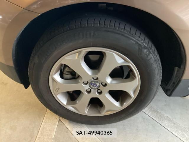 Volvo XC60 2011-08 7226823-6