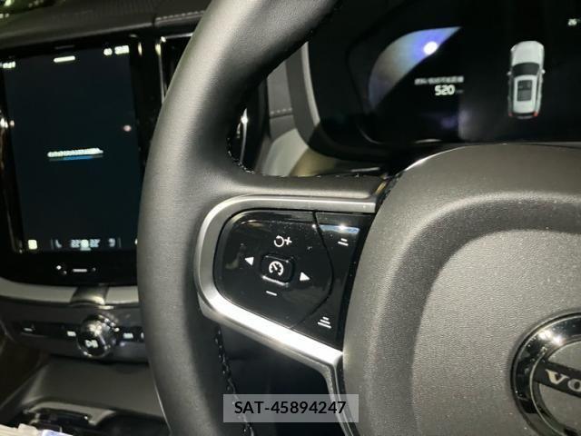 Volvo XC60 2025-04 7273235-16