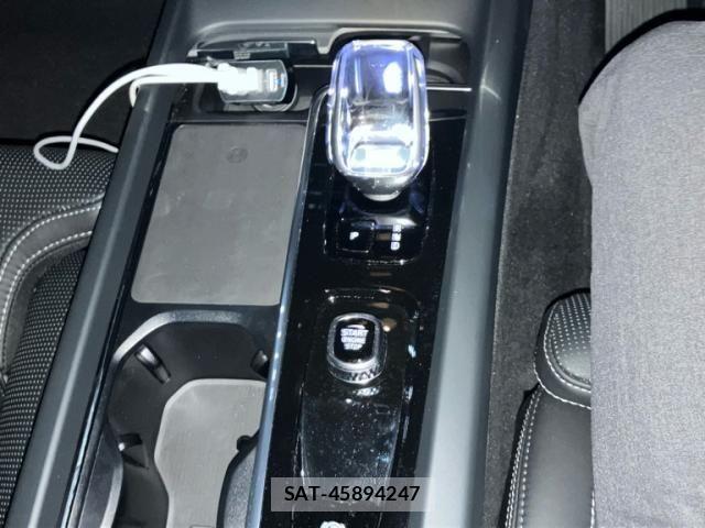 Volvo XC60 2025-04 7273235-21
