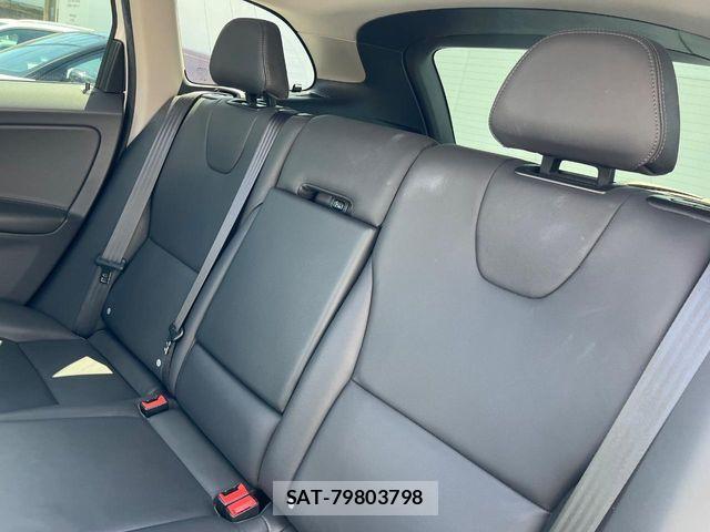 Volvo XC60 2017-09 7273242-12