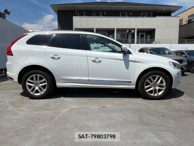 Volvo XC60 2017-09 7273242-18