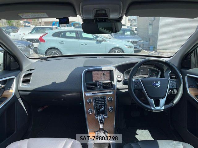 Volvo XC60 2017-09 7273242-1