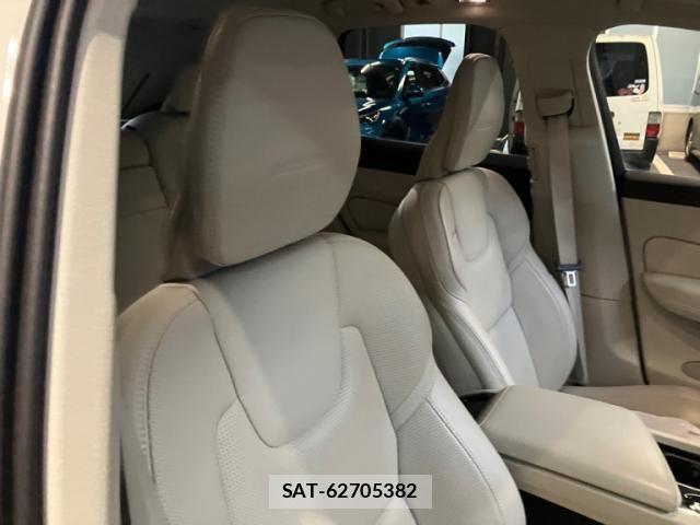 Volvo XC60 2020-07 7330998-12