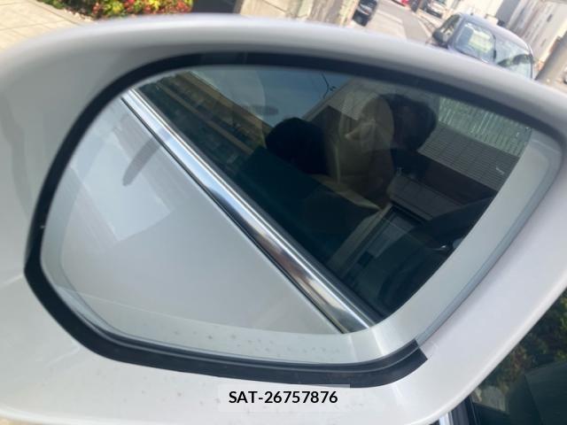 Volvo XC60 2022-03 7330997-12