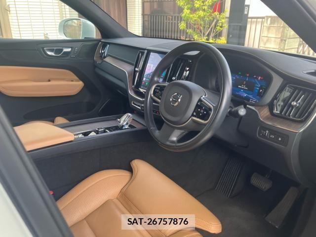 Volvo XC60 2022-03 7330997-17