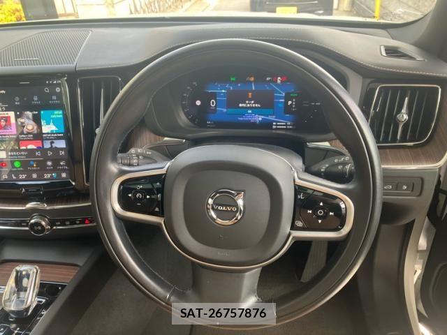 Volvo XC60 2022-03 7330997-19