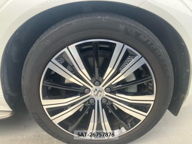 Volvo XC60 2022-03 7330997-5