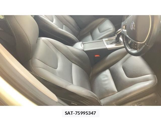 Volvo XC60 2015-06 7331001-13